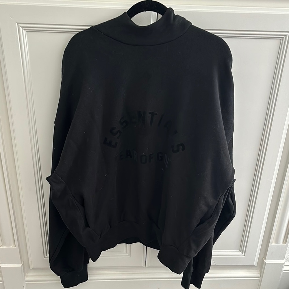 Essentials Black Sweatshirt